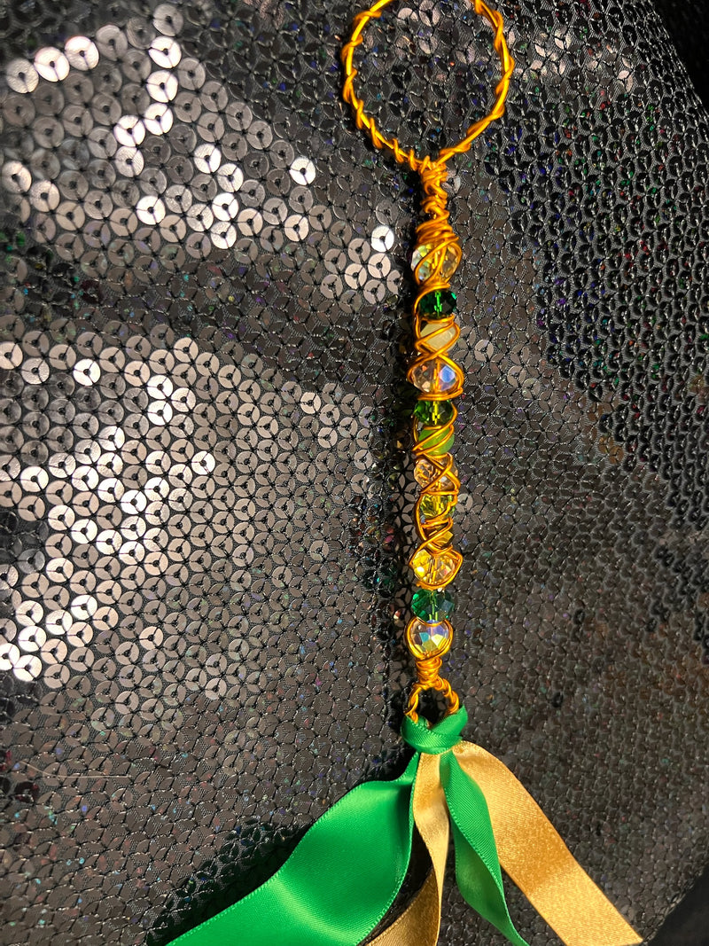 medium green & gold wand