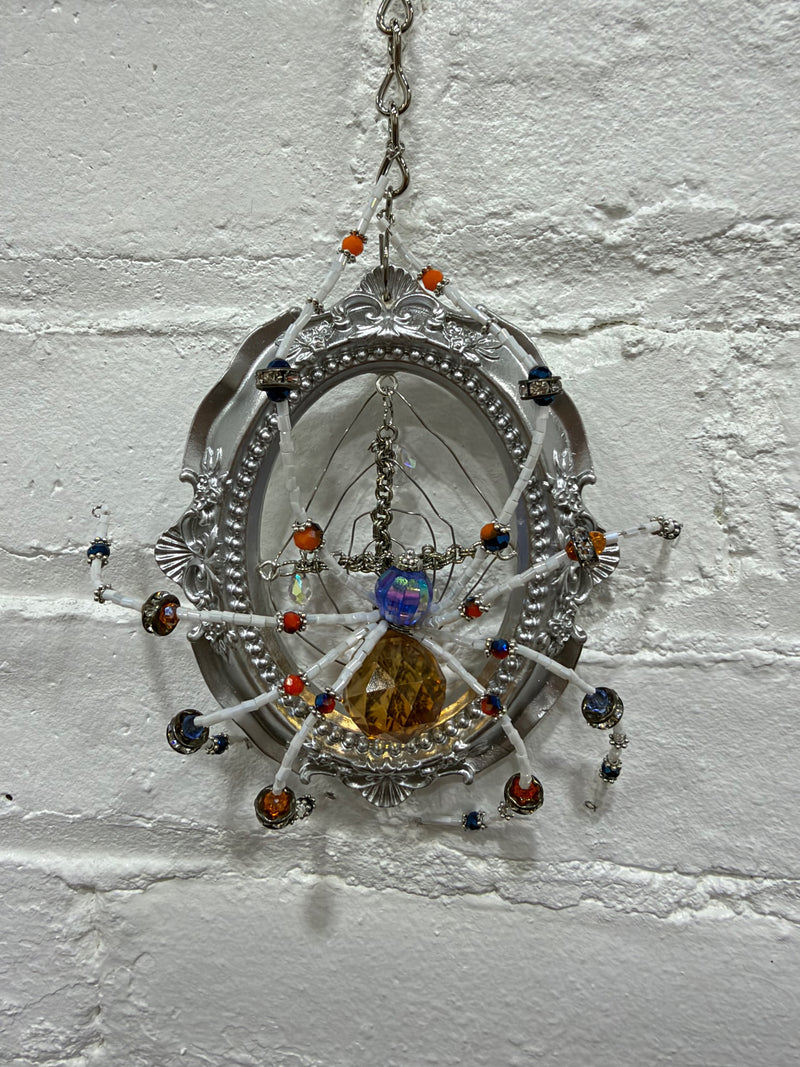 silver oval knicks spider